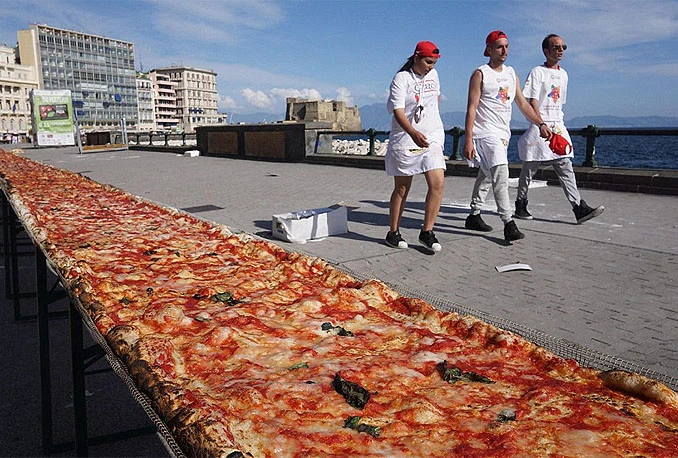 Novi rekord: Ispečena najveća pizza na svijetu
