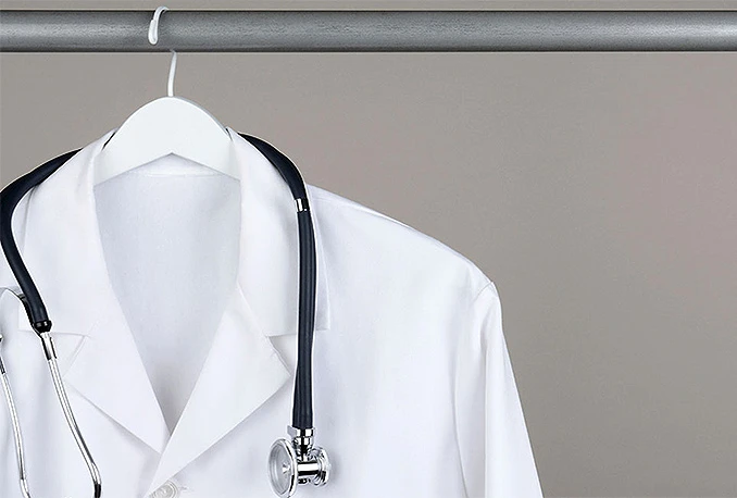 Više od 2.500 doktora medicine i stomatologije ne odlučuje o svom statusu