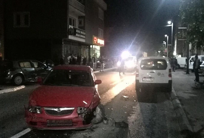 Konjic: Sudar tri automobila zaustavio promet na M-17