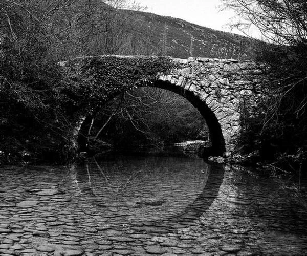 Velika fotografska priča Ćirila Ćire i Vladimira Raiča o mostovima Mostara