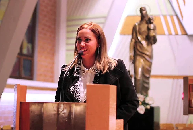 Simona upozorava na 'sotonska posla': Horoskop, loto i yoga udaljuju vas od Boga