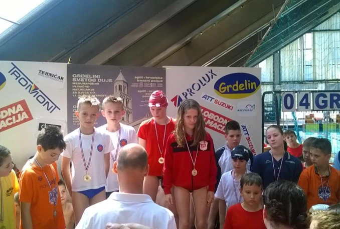 Nove medalje za plivače 'Veleža'