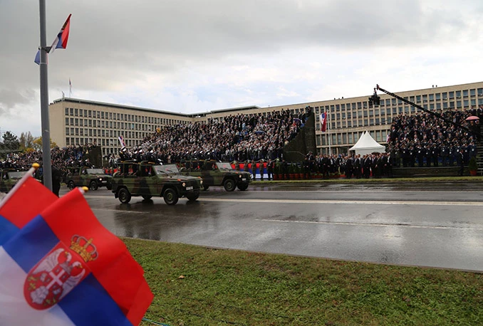 Srbija vojnom paradom obilježila Dan pobjede na fašizmom