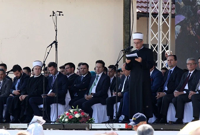 Otvorena vrata Ferhat-pašine džamije