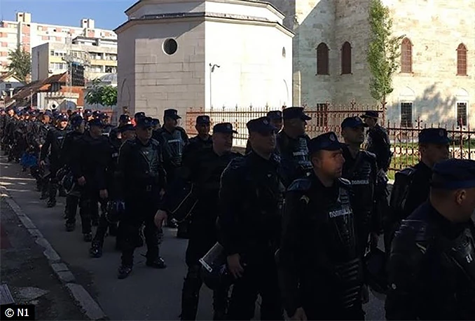 Tisuće osoba u Banja Luci, sigurnost podignuta na najvišu razinu