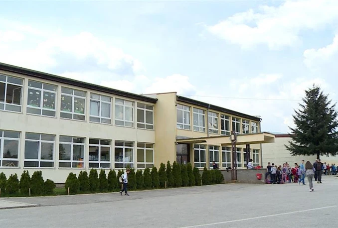 Nastavnik koji je pretukao učenike bolovao od PTSP-a