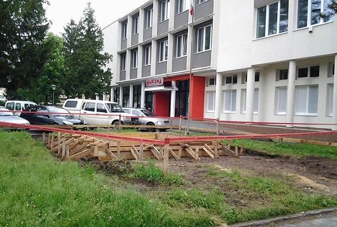 Nitko ne zna: Tko gradi spomenik žrtvama poplava?