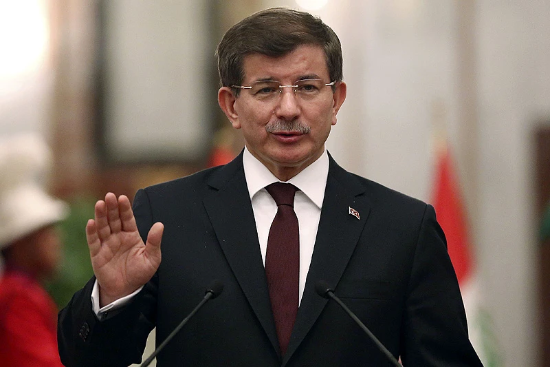 Davutoglu podnio ostavku