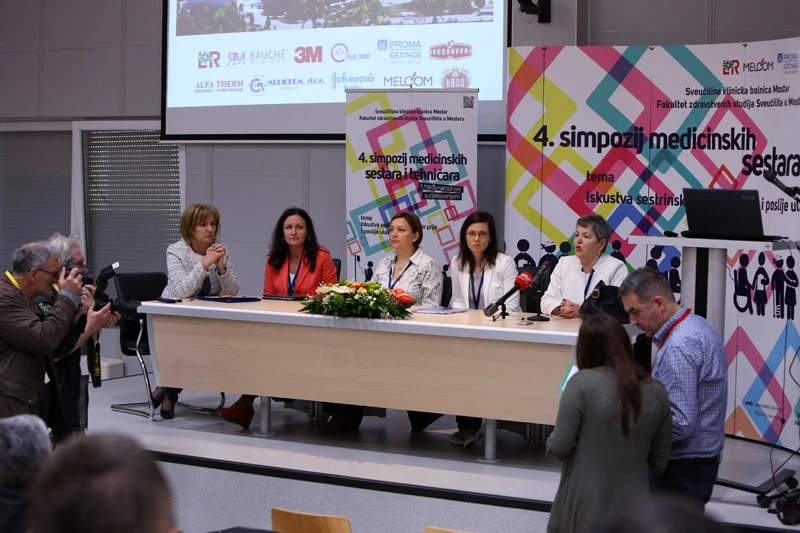 Međunarodne i domaće snage na 4. Simpoziju medicinskih sestara i tehničara