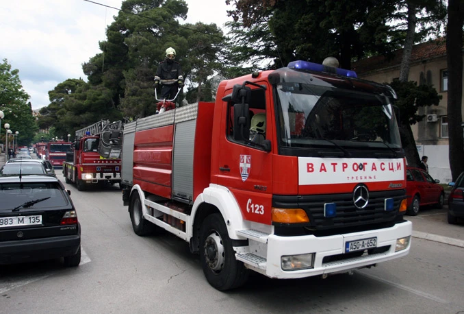 Trebinje: Defile vatrogasaca gradom