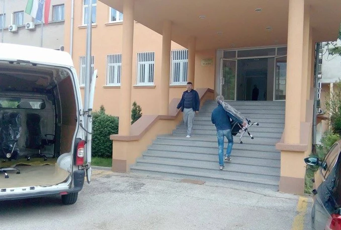 Vlada i stolice: Potrošile se stare, stigle nove