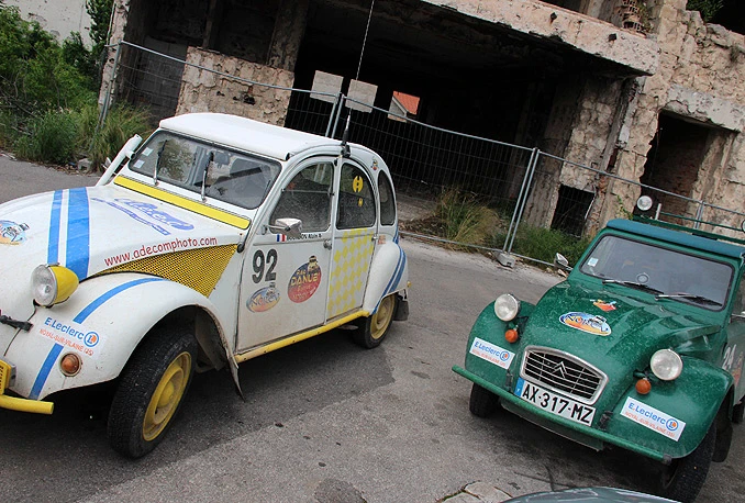 Pustolovi sa starim Citroenima došli u Mostar
