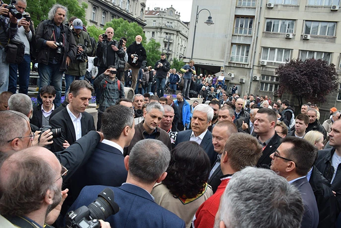 Tek nekoliko tisuća ljudi na prosvjedu oporbe u središtu Beograda