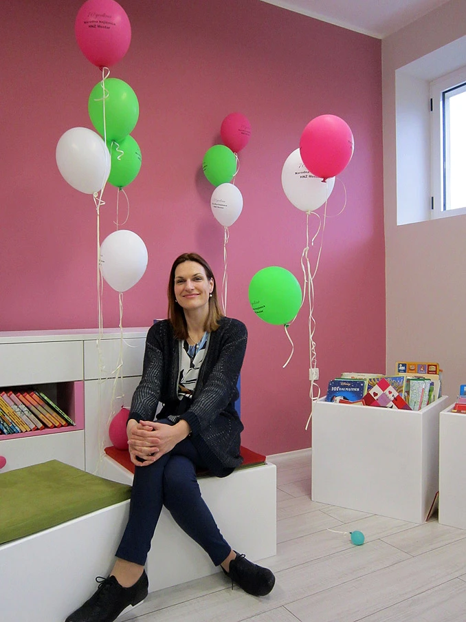 Književnica Milena Jukić Bandić u novom, bajkovitom dječjem odjelu Narodne knjižnice HNŽ