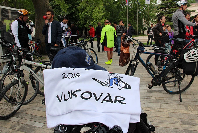 Karavana krenula iz Mostara prema Vukovaru