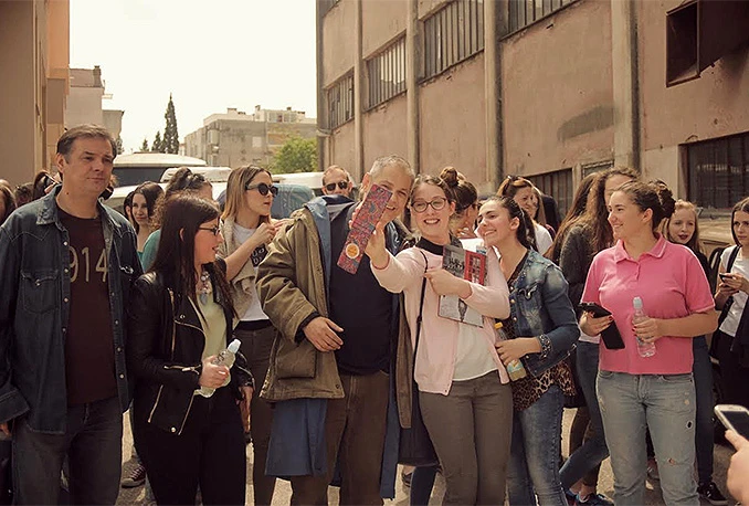 Studenti na setu ''Mrtvih riba''