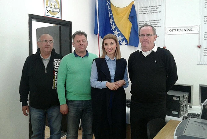 Konzum BiH darovao pet računala Udruzi "Naša Ognjišta"