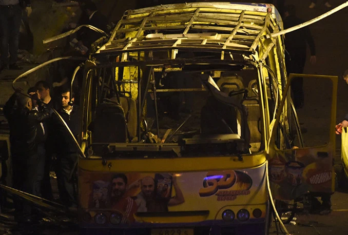 U glavnom gradu Armenije eksplodirao autobus, troje mrtvih