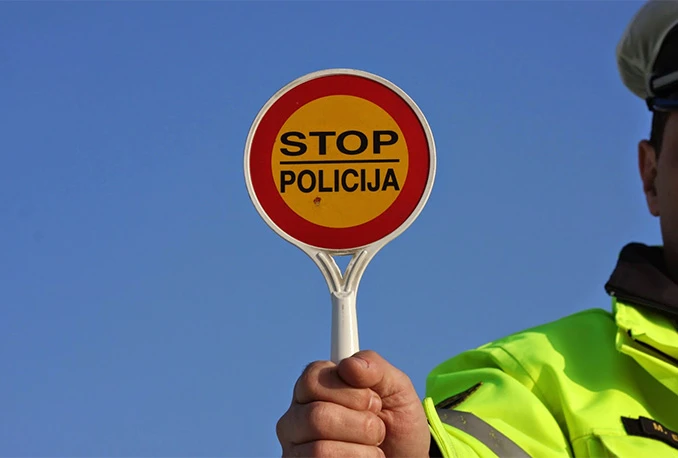Bugojno: Pijan bježao policijskoj patroli, a onda napao policajca
