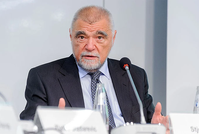 Mesić: Gase mi ured jer me žele ušutkati