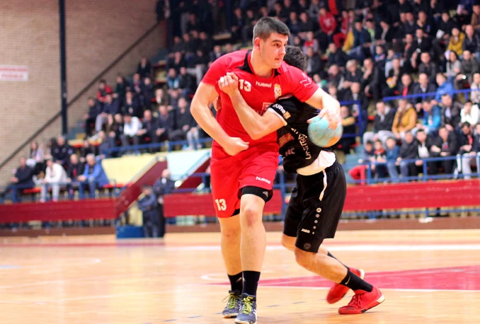 Derbi u Ljubuškom, Zrinjski po osiguranje ostanka