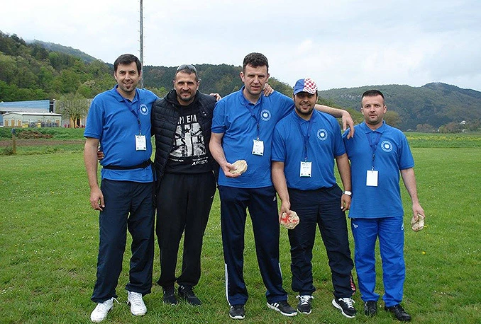 Pljočkari iz Grahova na Međunarodnom festivalu pljočkanja u Buzetu
