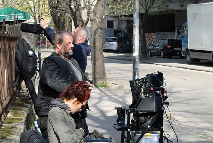 Pogledajte fotografije sa snimanja filma Mrtve ribe plivaju na leđima