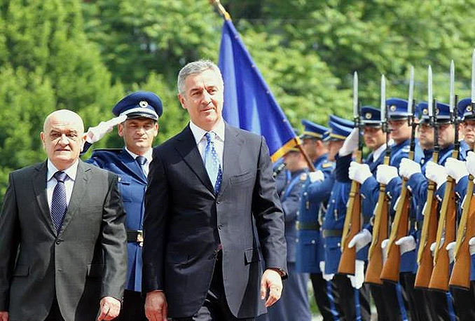 Đukanović čestitao Šešelju