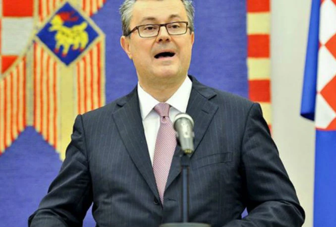 Šešelju zabranjen ulazak u Hrvatsku