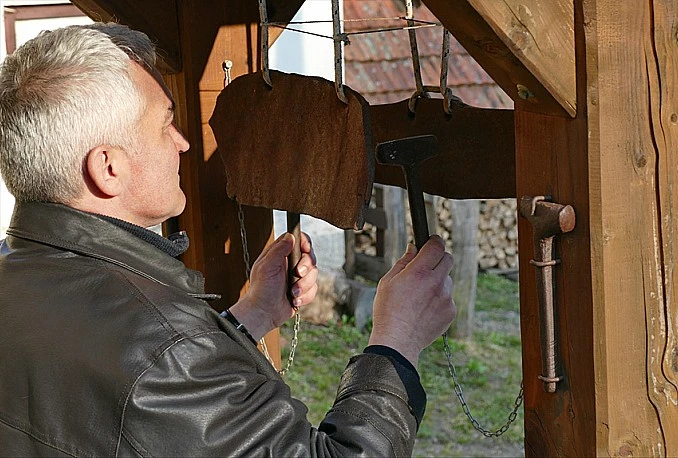 Neobične ploče kod Kreševa: Pozivaju na molitvu i zaustavljaju nevrijeme