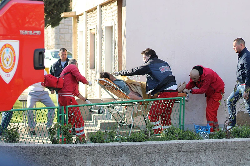 Mostar: Jedna osoba životno ugrožena nakon požara u stanu