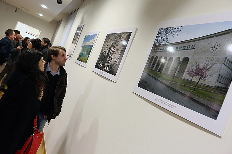 Galerija Aluminij: Otvorena humanitarna izložba fotografija polaznika tečaja