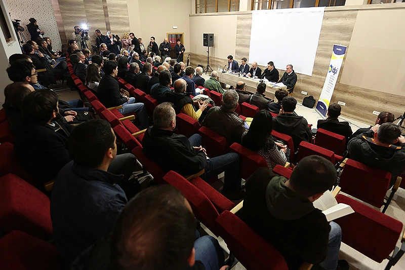 Guranje u naciju - jedan od problema BiH