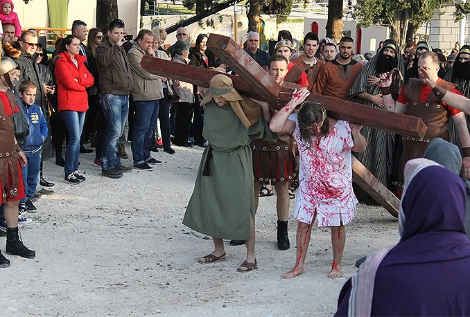 Pasija u režiji  mladih snaga očarala Neumljane