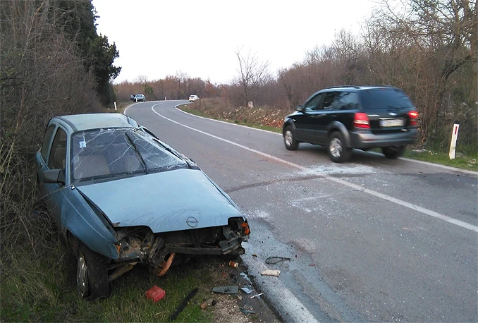 Čapljina: Vozač teško ozlijeđen nakon izlijetanja s ceste