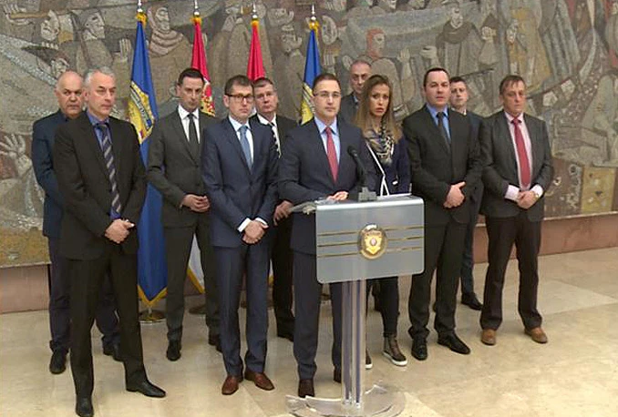 Srbija: U velikoj policijskoj akciji uhićeni nogometaši, dužnosnici, policajci ...