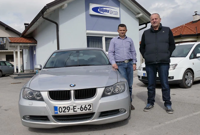Ima i tog u BiH: Poslodavac radniku poklonio auto vrijedan 20.000 KM