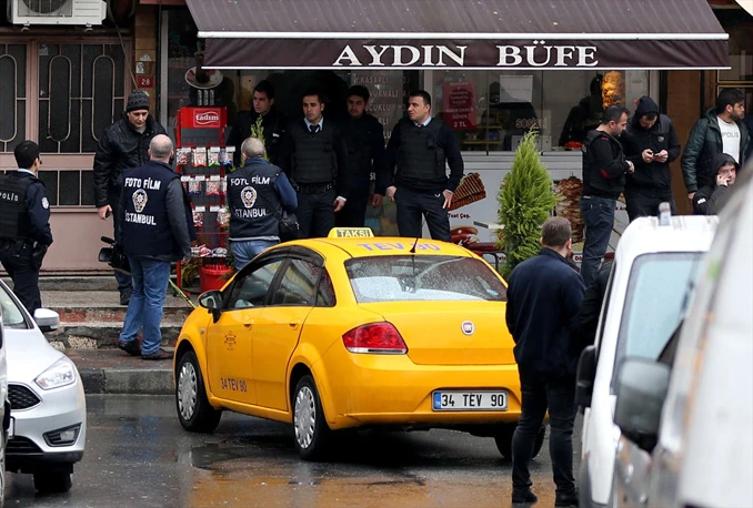 Dvije žene napale policijsku postaju u predgrađu Istanbula