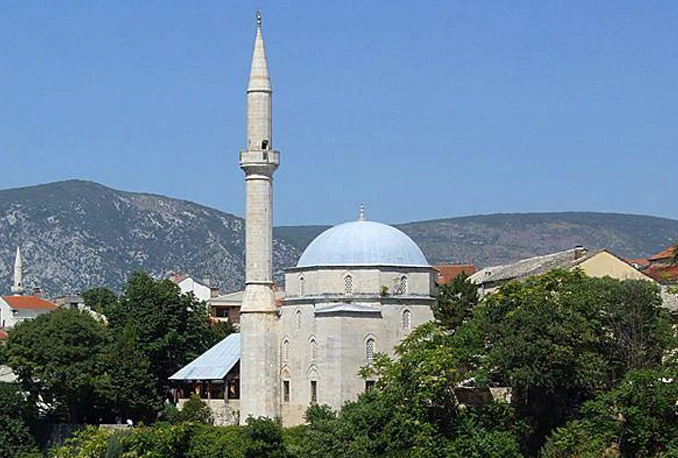 Paradžemati odgovaraju: Pokrenuli smo se zbog zatvorenih i skupih džamija