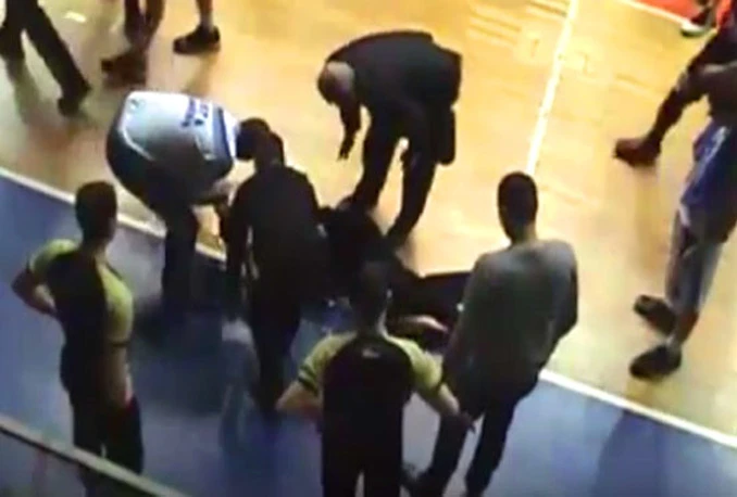 Jeziva scena iz Srbije: Predstavnik domaćina nokautirao suca