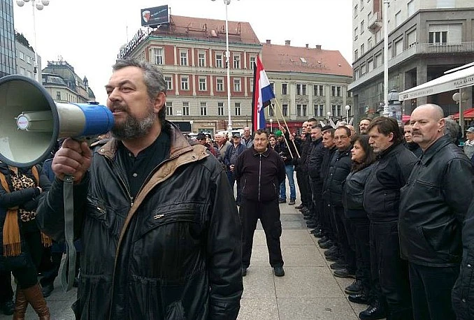 U Zagrebu postrojavanje "Hrvatskih domoljubnih snaga"