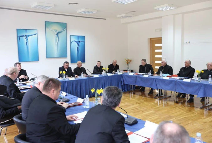 Puljić: Država ne daje točne brojke o iseljavanju Hrvata iz BiH