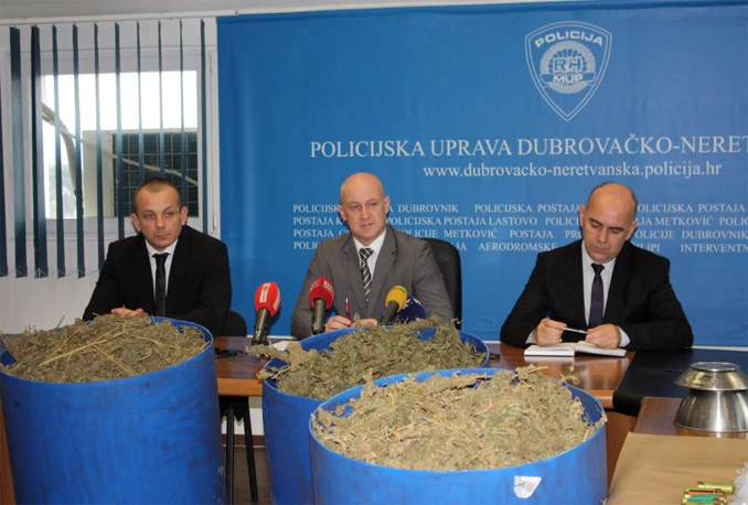 U Metkoviću zaplijenjeno 63 kilograma marihuane, uhićena 65 godišnjakinja