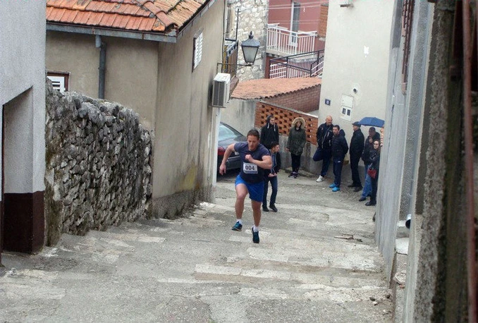 Metković i ove godine domaćin utrke skalinama
