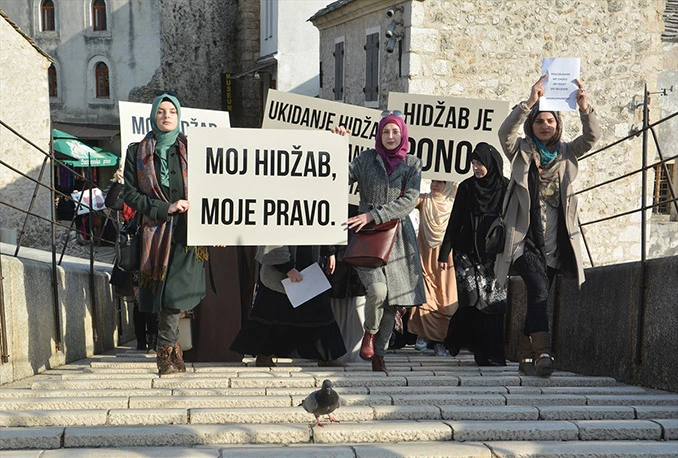 Islamska zajednica neće razgovarati s onima koji brane muslimankama nošenje marame