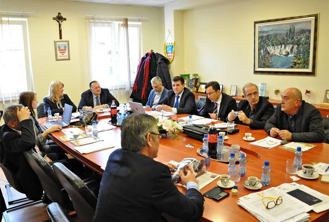 Općine i gradovi žele odlučivati o raspodjeli federalnog novca