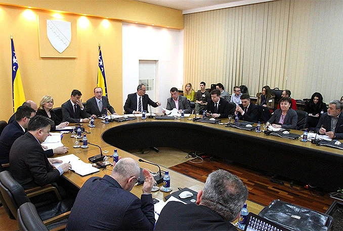 Potpisan Opći kolektivni ugovor: Najniža plaća 406 KM