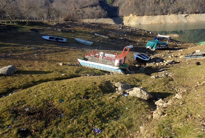 Nestaje voda iz Jablaničkog jezera