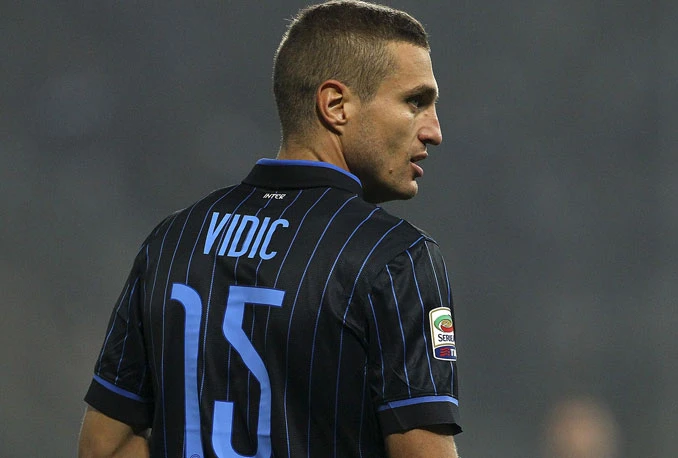 Nemanja Vidić ide u mirovinu