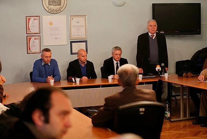 Javni RTV servisi krenuli putem gašenja